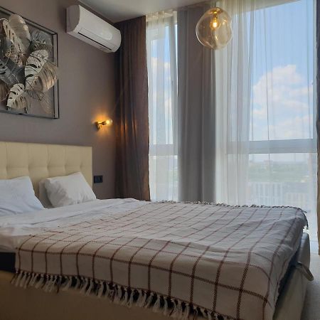 Nyvky Like Home - Fayna Town - Apt 398 Kiev Exterior foto