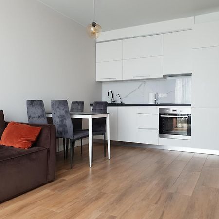 Nyvky Like Home - Fayna Town - Apt 398 Kiev Habitación foto