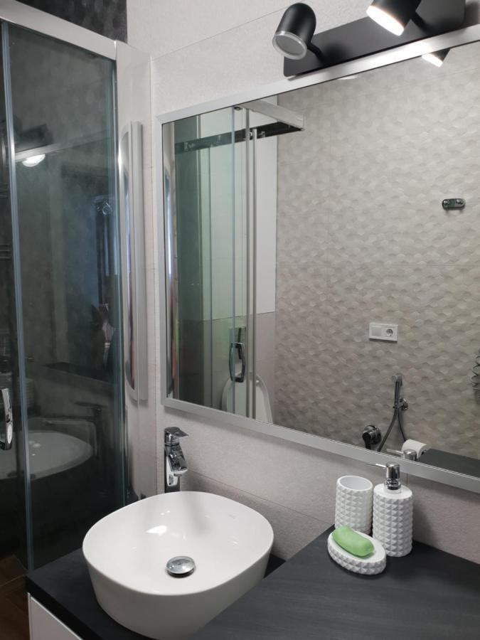 Nyvky Like Home - Fayna Town - Apt 398 Kiev Exterior foto