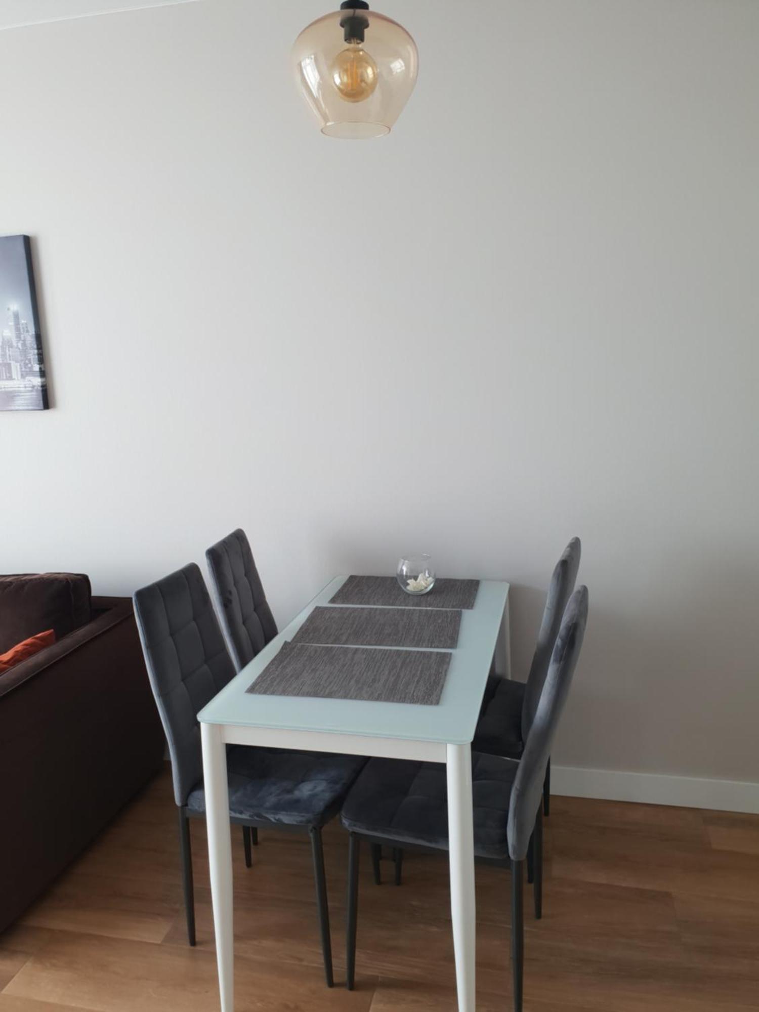 Nyvky Like Home - Fayna Town - Apt 398 Kiev Habitación foto